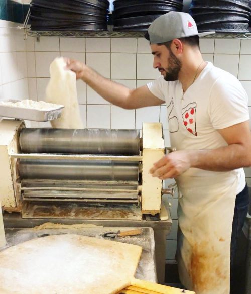 دستگاه خمیر پهن کن برای تهیه نان به چه صورت استفاده می‌شود؟