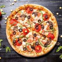 تفاوت پیتزا آمریکایی با ایتالیایی
